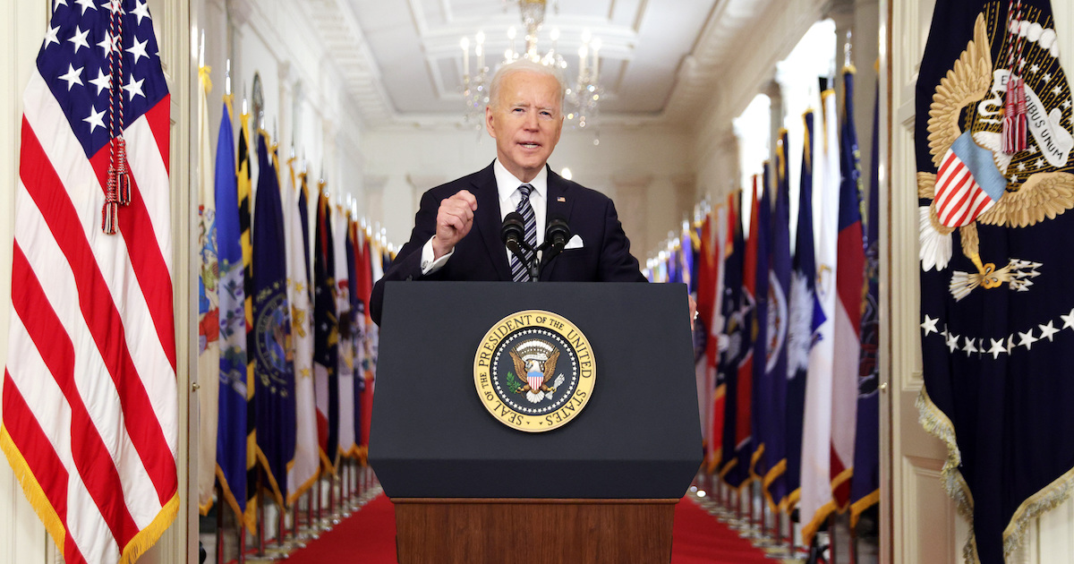 Chính quyền ông Biden tính hạn chế áp dụng cấm vận kinh tế và tài chính