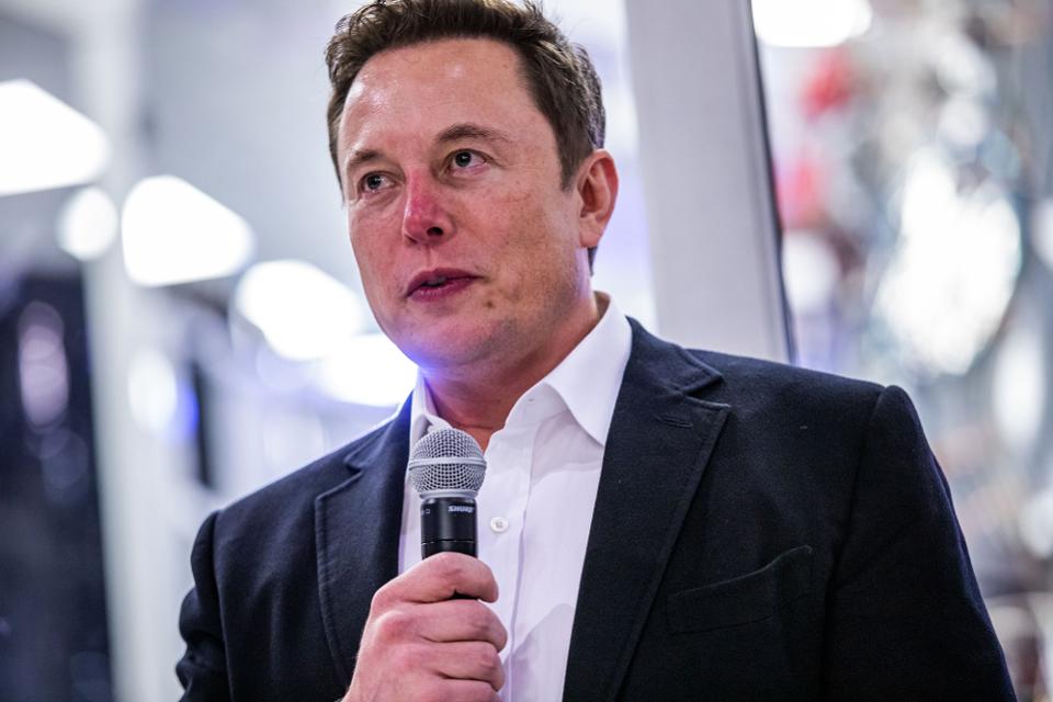 Lời khuyên của Elon Musk cho nhà đầu tư trong thời kỳ lạm phát cao