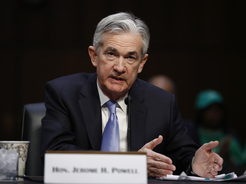 Lo lạm phát ngày càng nóng, ông Powell tính đẩy nhanh cắt giảm QE
