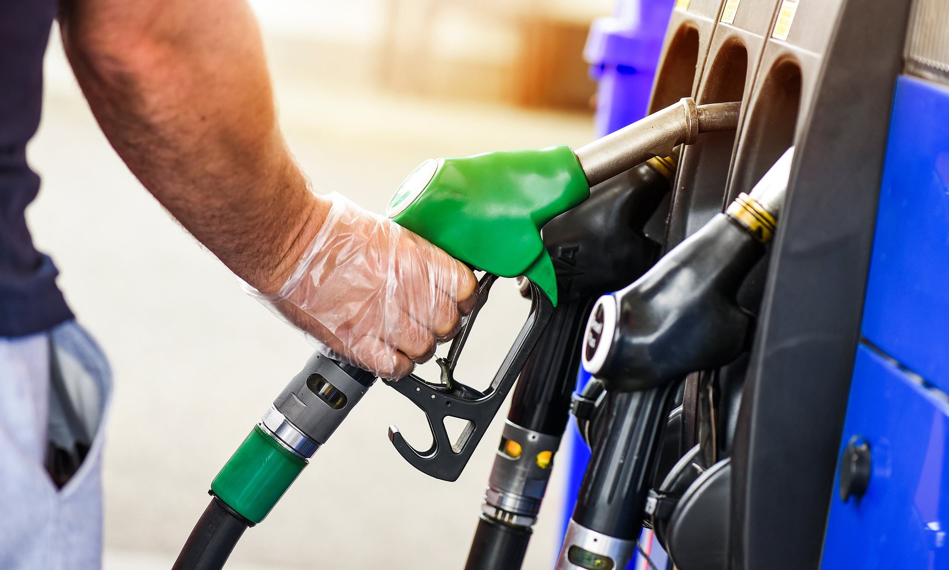 Giá xăng dầu ngày 9/2: Phục hồi nhẹ sau khi giảm hơn 2% vào phiên trước