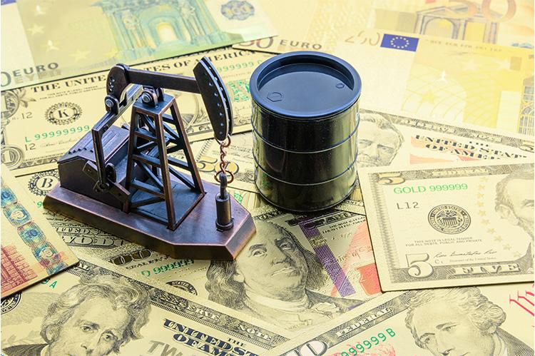 Giá xăng dầu hôm nay 13/10: Cả dầu Brent và dầu thô Mỹ đều neo trên 80 USD/thùng