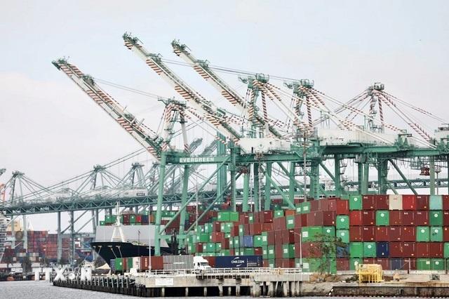 Những khoảng lặng ở cảng biển nhộn nhịp nhất nước Mỹ
